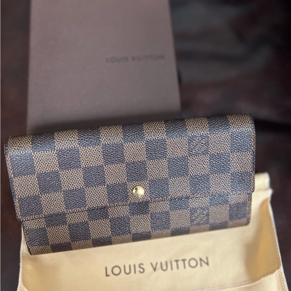 Louis Vuitton Sarah Damier Ebene Wallet